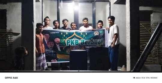 Menyalurkan Aspirasi Melalui Pokir, TGH. Hardiyatullah Salurkan Terop dan Warles ke Masyarakat